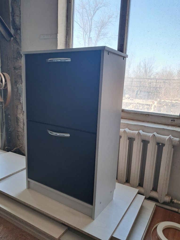 Продам новую обувницу