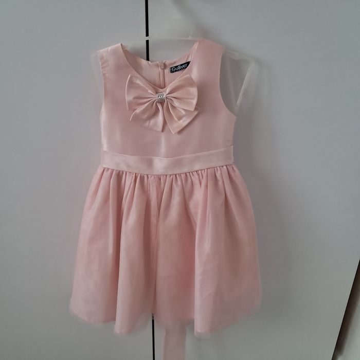 Продам платье на девочку фирмы Gulliver!