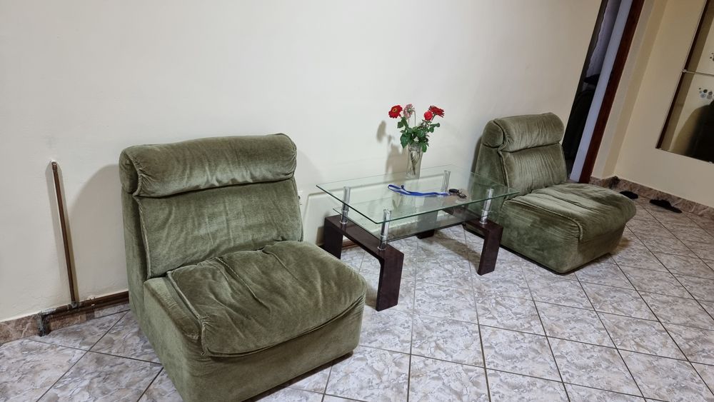 Vand 4 fotolii de plus