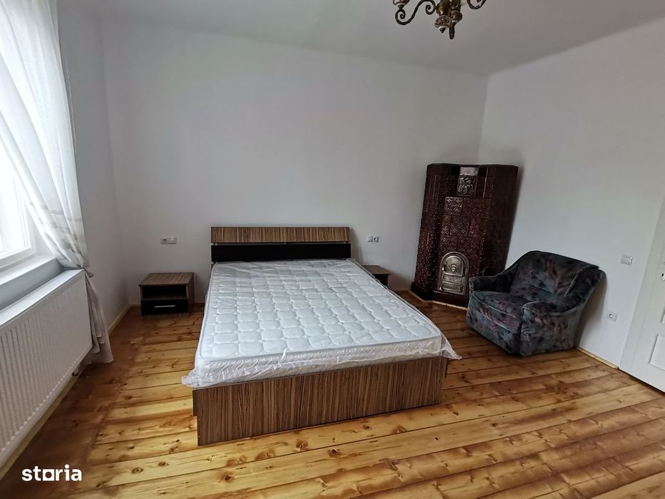 Apartament 2camere decomandat la casa,renovat,zona P ta Cluj