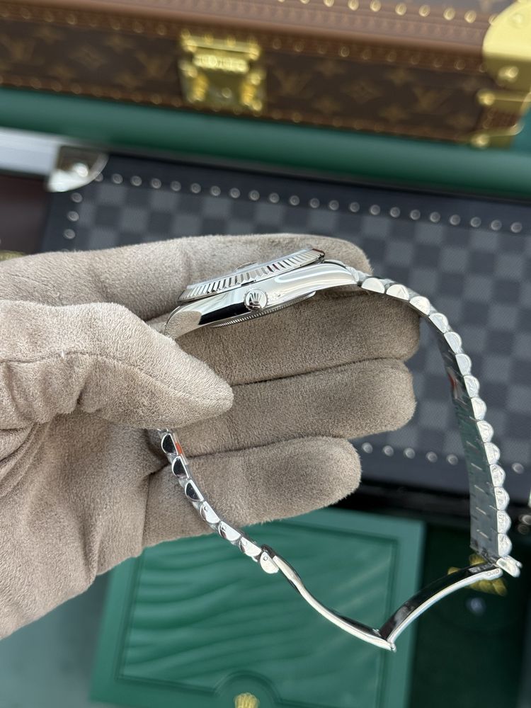 Rolex Day-Date 40 Roman Platinum Dial