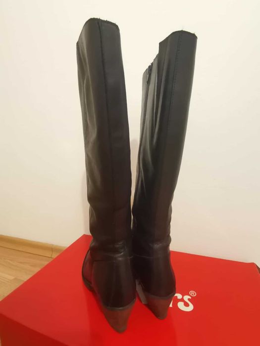 Дамски високи кожени ботуши Kickers