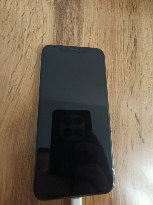 Iphone x  64гб,ёмкость 70,