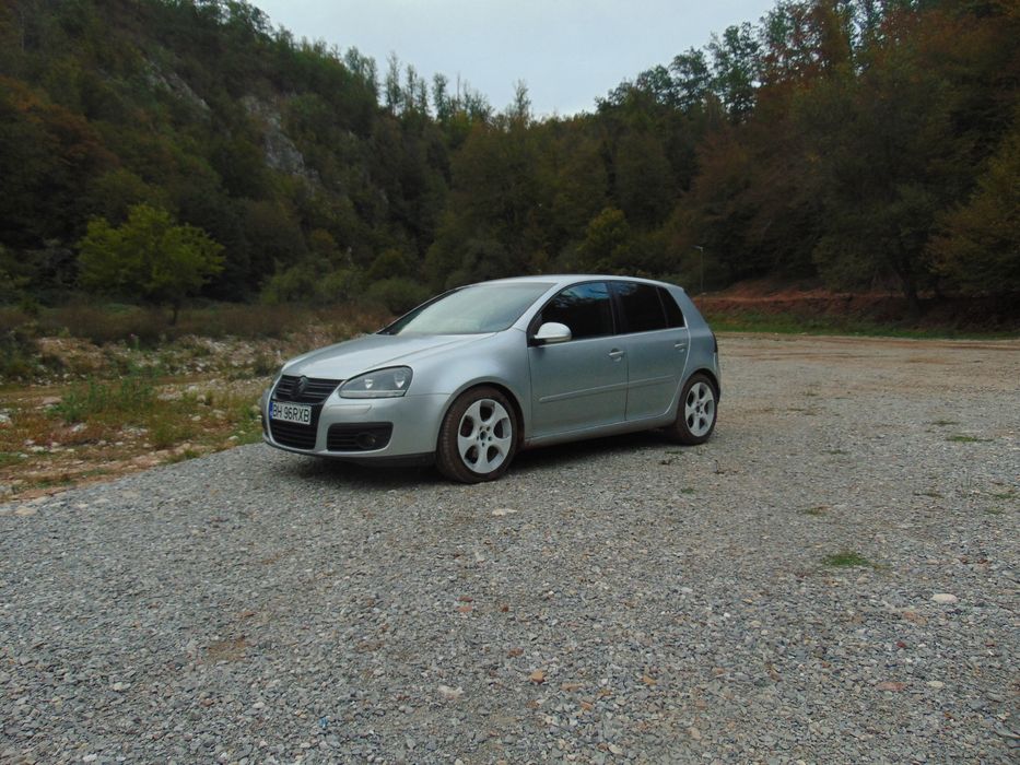Vand sau schimb Golf 5