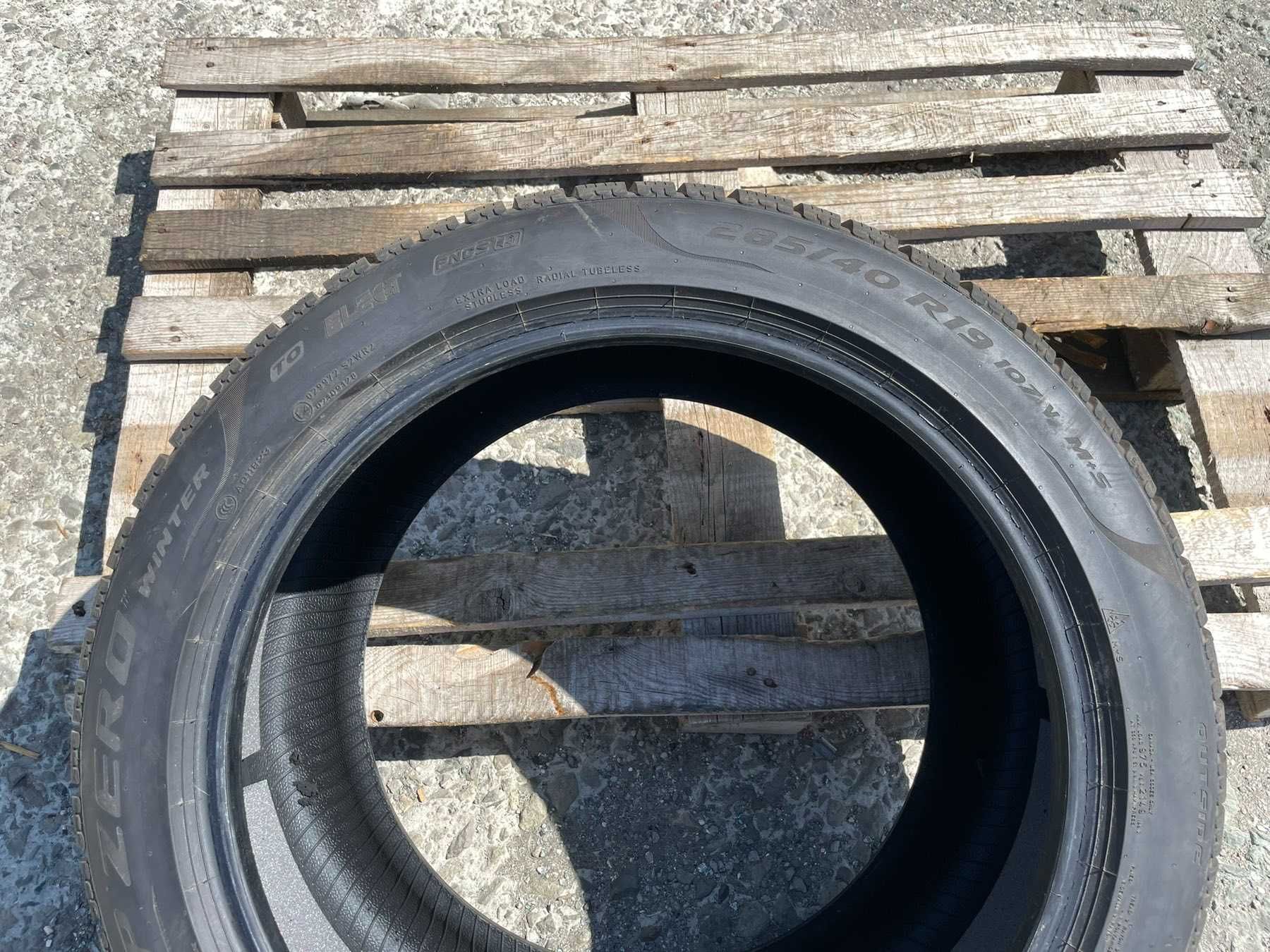 285/40/19 Pirelli PZero Winter TO Elect PNCS Dot 2022 TESLA S Единичка
