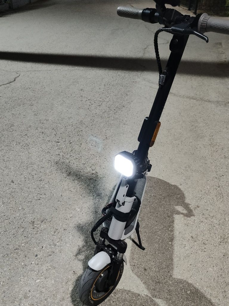 Продается Ninebot max g30lp