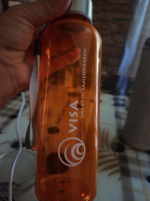Sticla de apa marca Visa