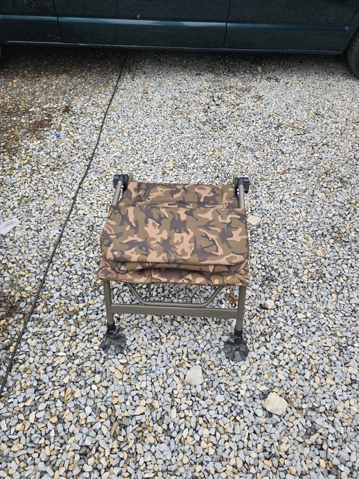 шаранджийски стол fox camo r1