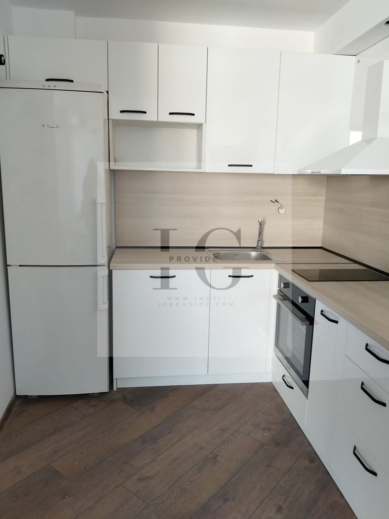 Продава се Тристаен апартамент в к.к. Слънчев бряг - 76 кв.м за 1028 €/кв.м - Снимка #8