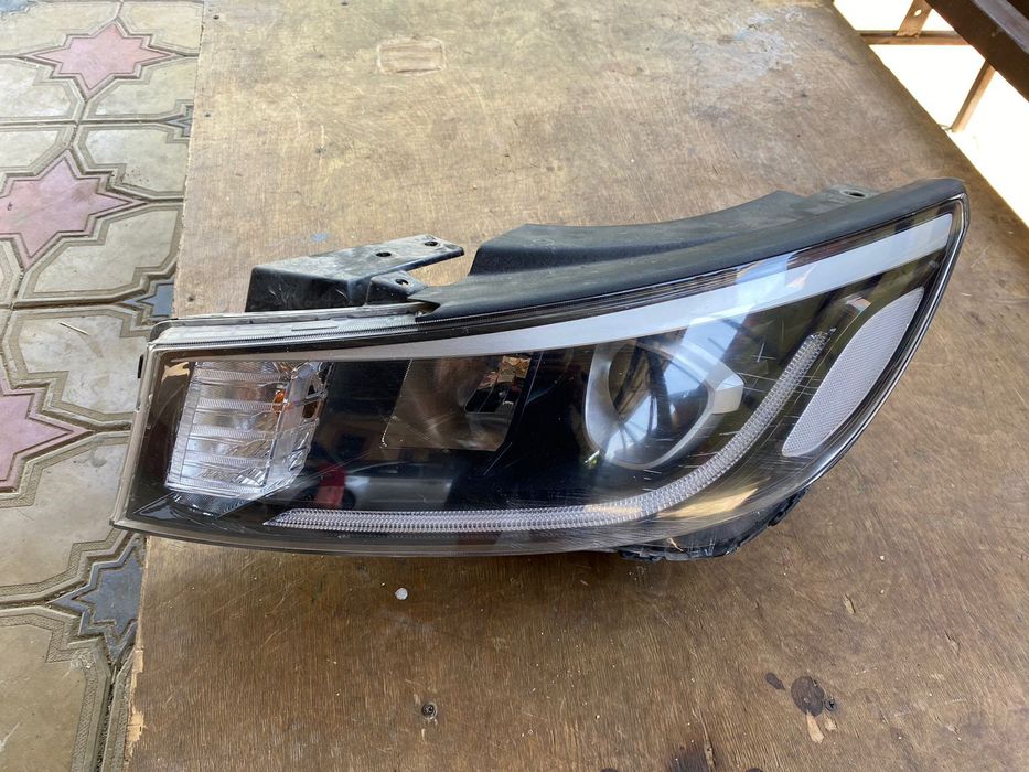 Продаётся Фара Левая Kia Sedona Carnival 2020