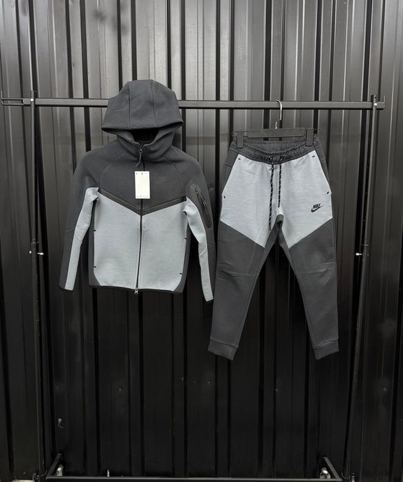 Детски екипи Nike Tech Fleece в 12 цвята 10г до 15г