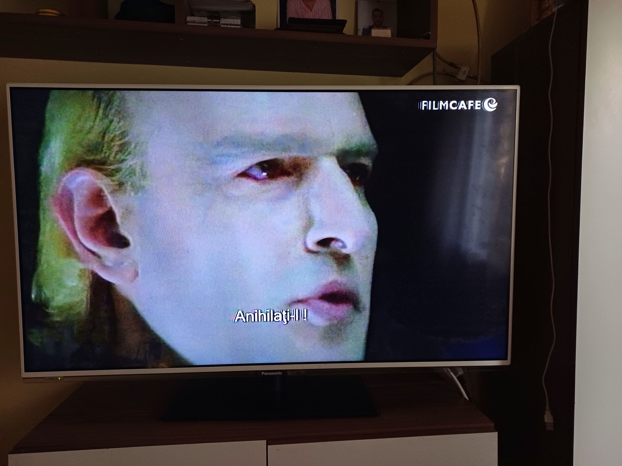 Vând TV led Panasonic 107 cm