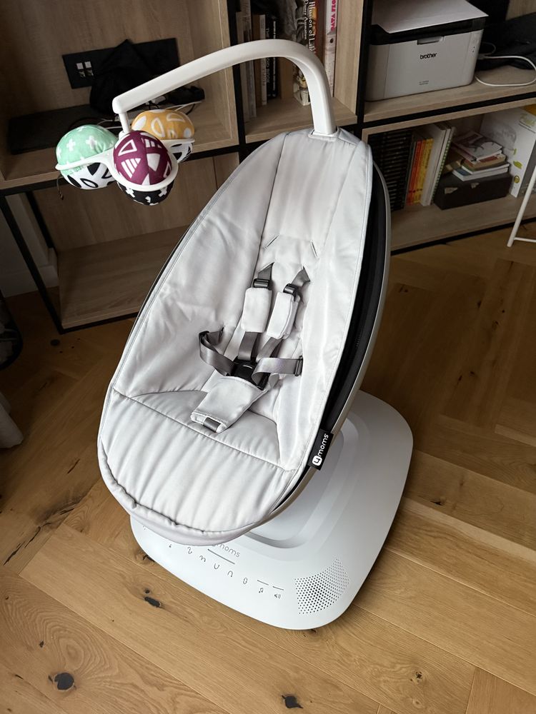 mamaRoo 5 4moms - бебешка люлка/шезлонг