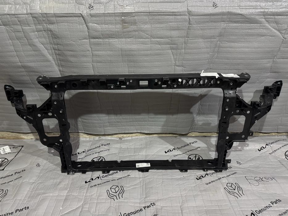 Телевизор ( панель радиаторов ) kia ceed 2021 год по 2025