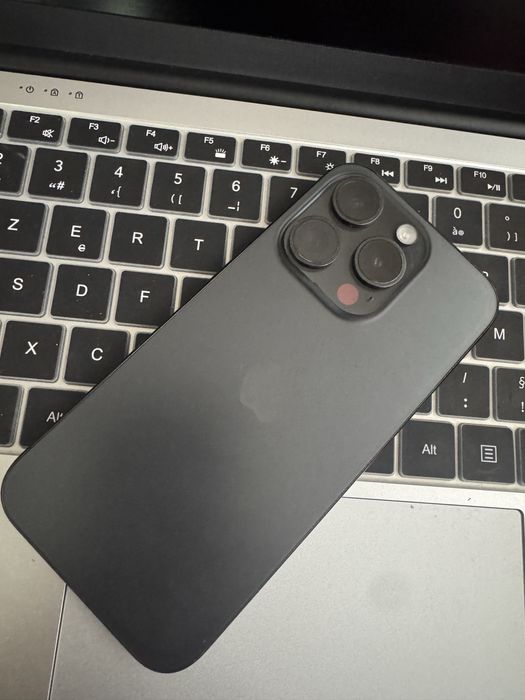 Vand schimb iphone 15 pro