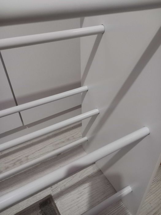 Дървена масивна етажерка за обувки