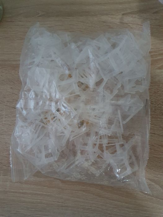 Clipsuri gresie si faianta