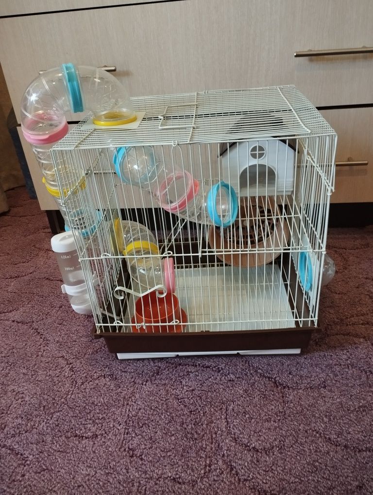 Продам клетку, в хорошем состоянии.