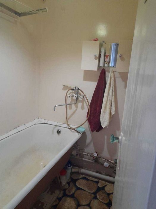 Qora-qamish mavzesida 2 xonali uy sotuvda