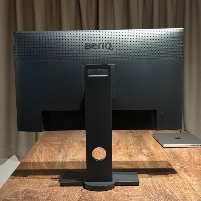 Професионален монитор BenQ PD2705Q-T