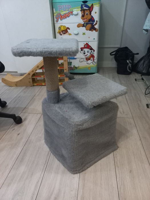 Кошкин дом с когтеточкой