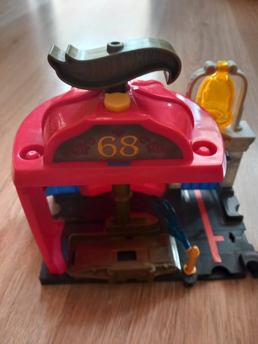 Hot wheels играчки