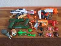 Игрушки 4000тг пистолеты и животные