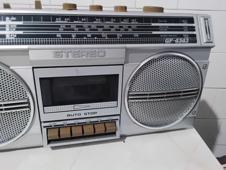 Radio, Casetofon Sharp GF4343,Astrosound si Philips.
