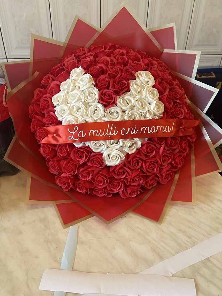Buchet 101 trandafiri