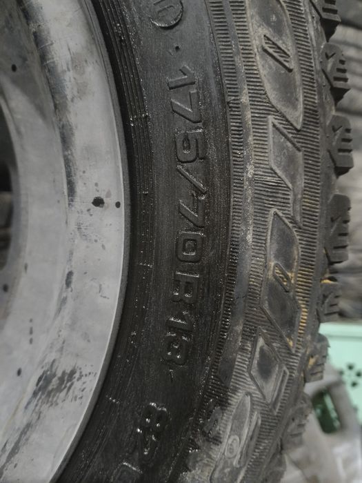 Продам 2 баллона на дисках