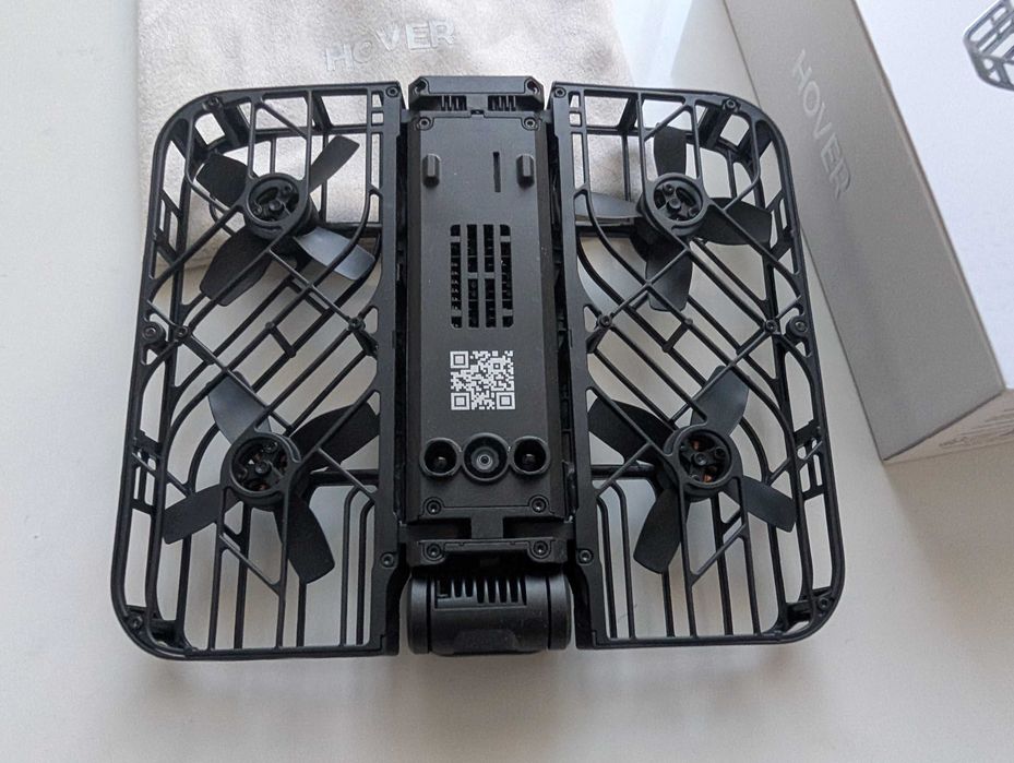 Дрон HOVER AIR X1 за влогове