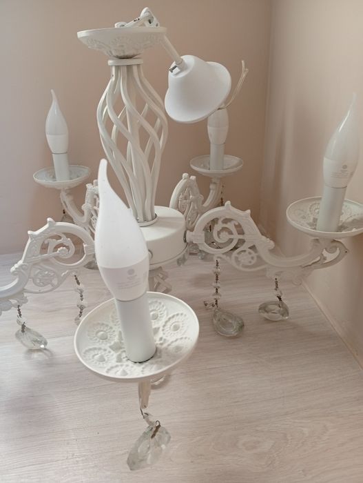 продам люстрю подвесную