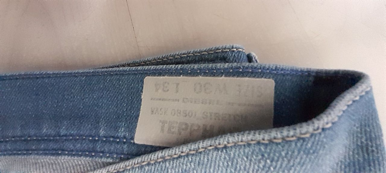 Мъжки дънки Diesel;Massimo Dutti;H&M;Armani
