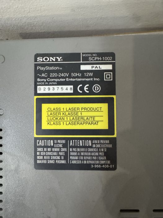Sony PlayStation 1 SCPH-1002 complet + 7 jocuri + pistol Sony Namco