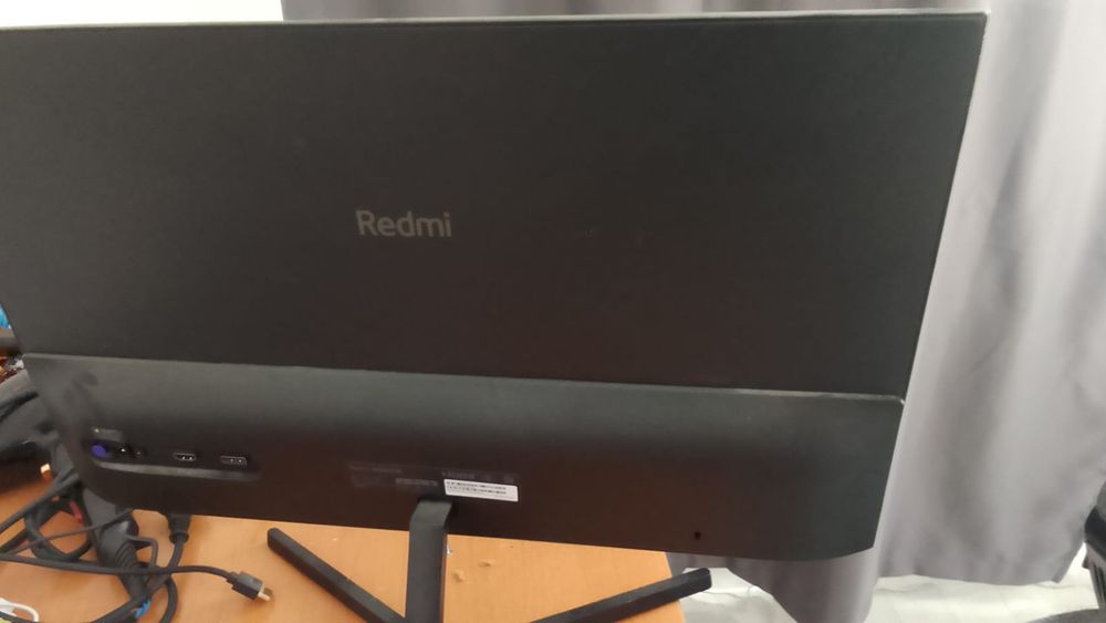 Монитор 165 герц