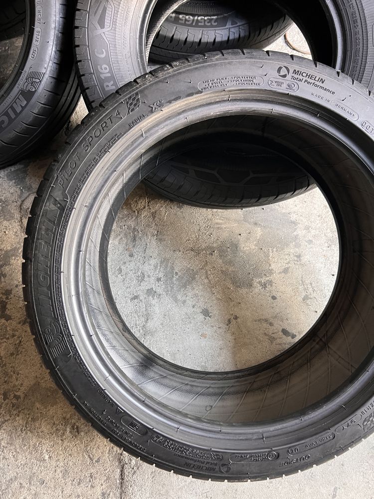 2 anvelope vara 245/40/18 , Michelin , DOT 2021 !