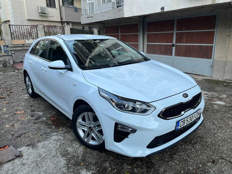 Kia Ceed Хечбек (2021 г.) - 58 000 км
