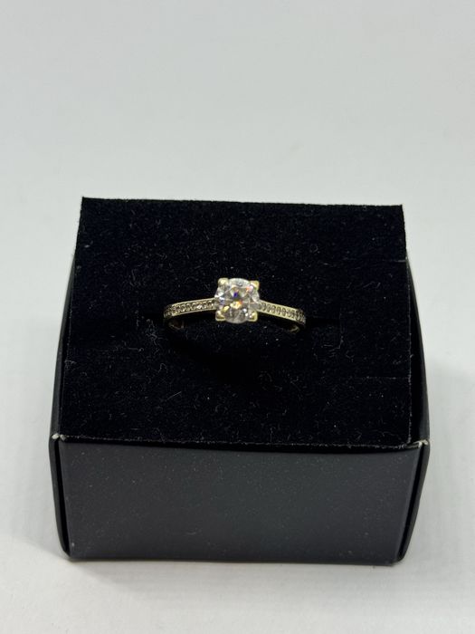 златен дамски пръстен 2.25гр 14к 585