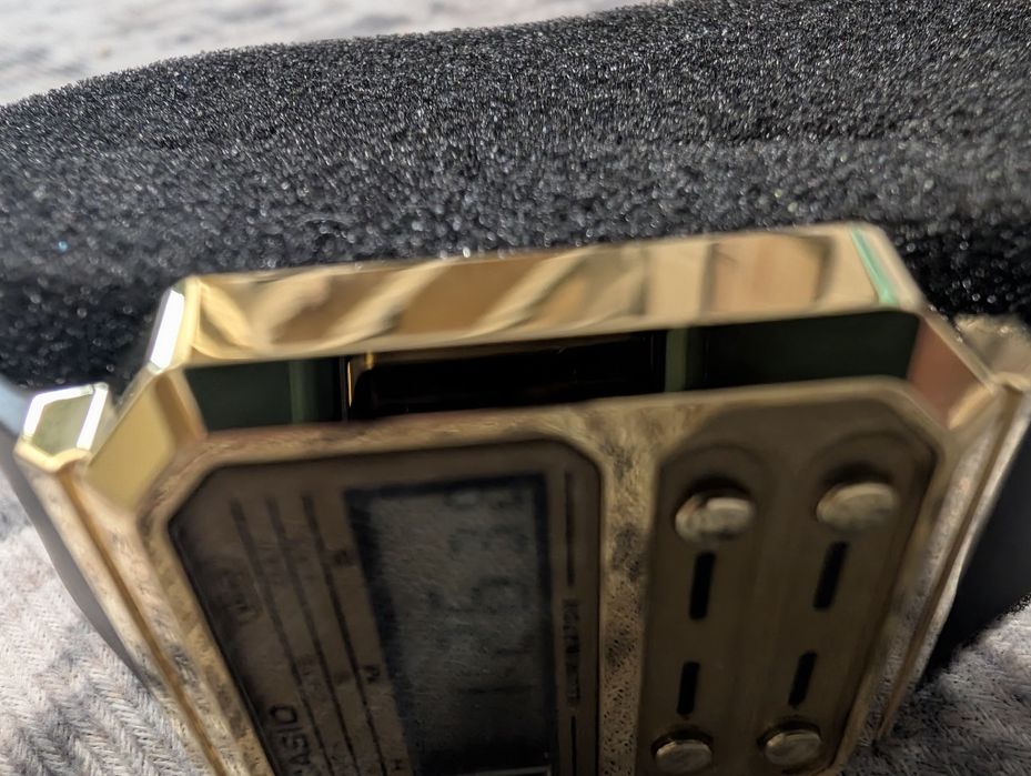 Casio A100WEFG-9AEF нов