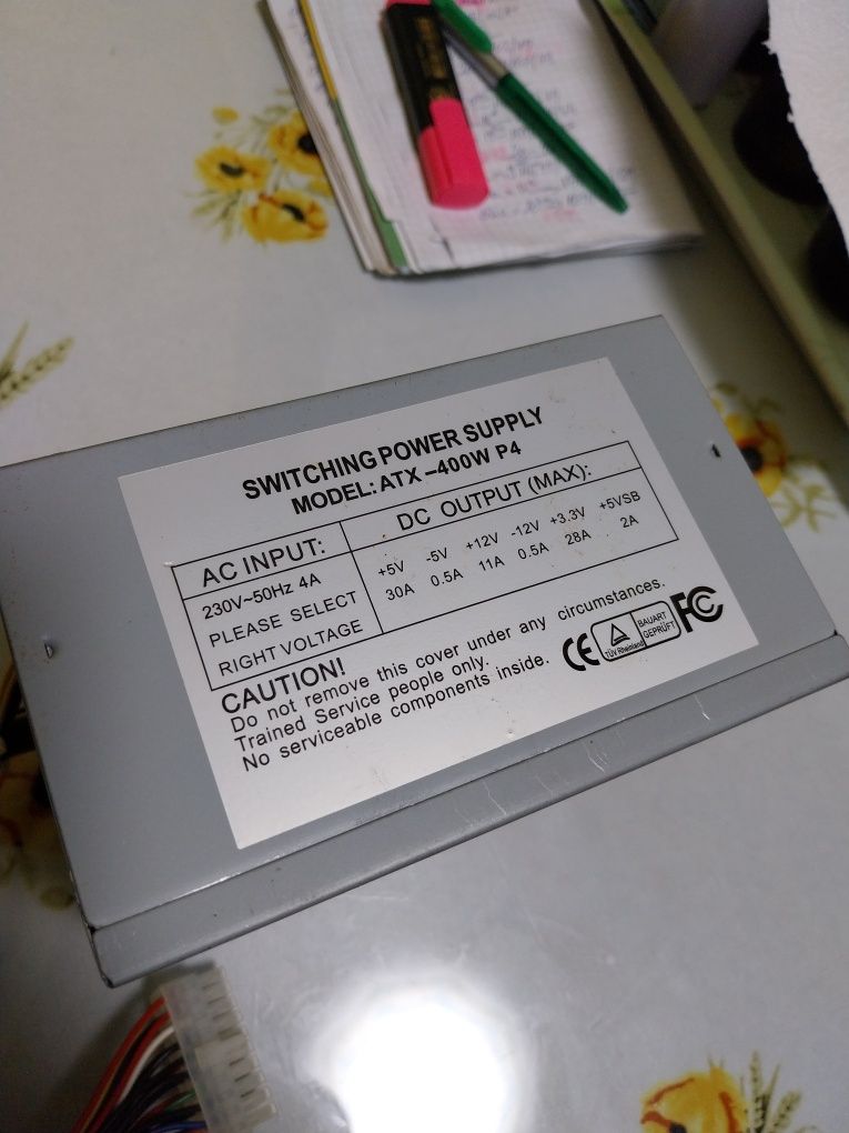 Schimb cu radio portabil  Sursa  calculator 400w Nou , nout  - 60 lei