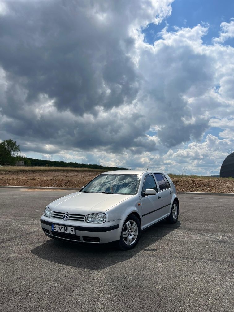 Volkswagen Golf exemplar