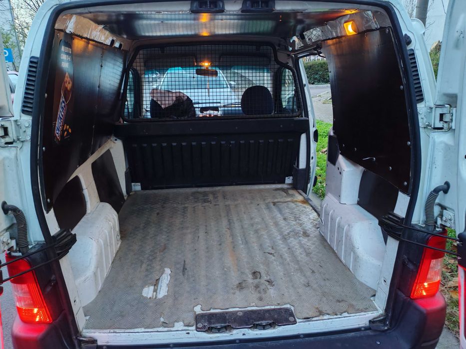 Vând Peugeot partener 2011