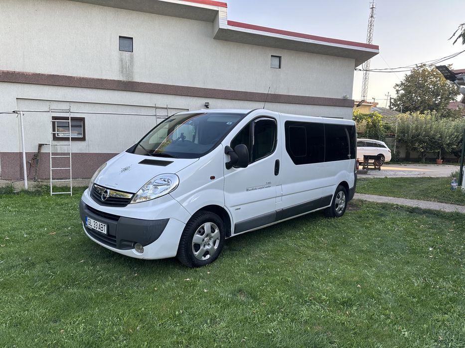 Vand Opel Vivaro 8+1 Euro 5