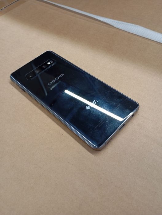 Vând Smsung s10 întreținut