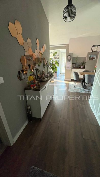 Продава се Тристаен апартамент в Пловдив, Кючук Париж - 230 кв.м за 935 €/кв.м - Снимка #9