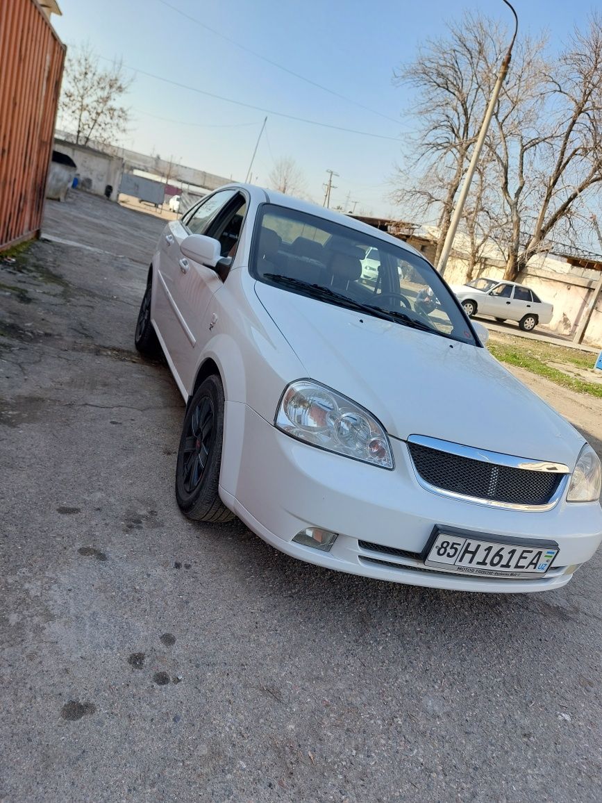 Chevrolet Laseti 1.8