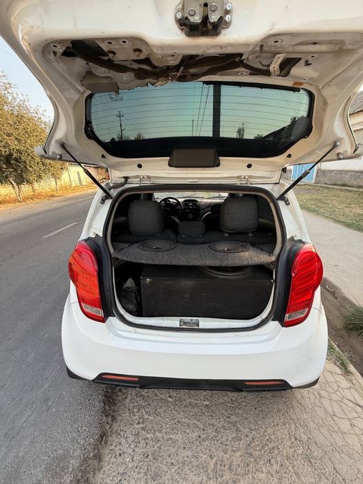 Spark sotiladi narxi keshimashmiz xolat rasimdagidek turibdi korila.
