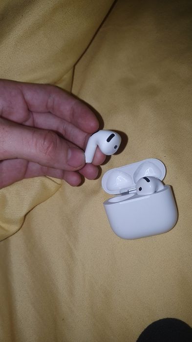 Air pods 4 noise cancellation