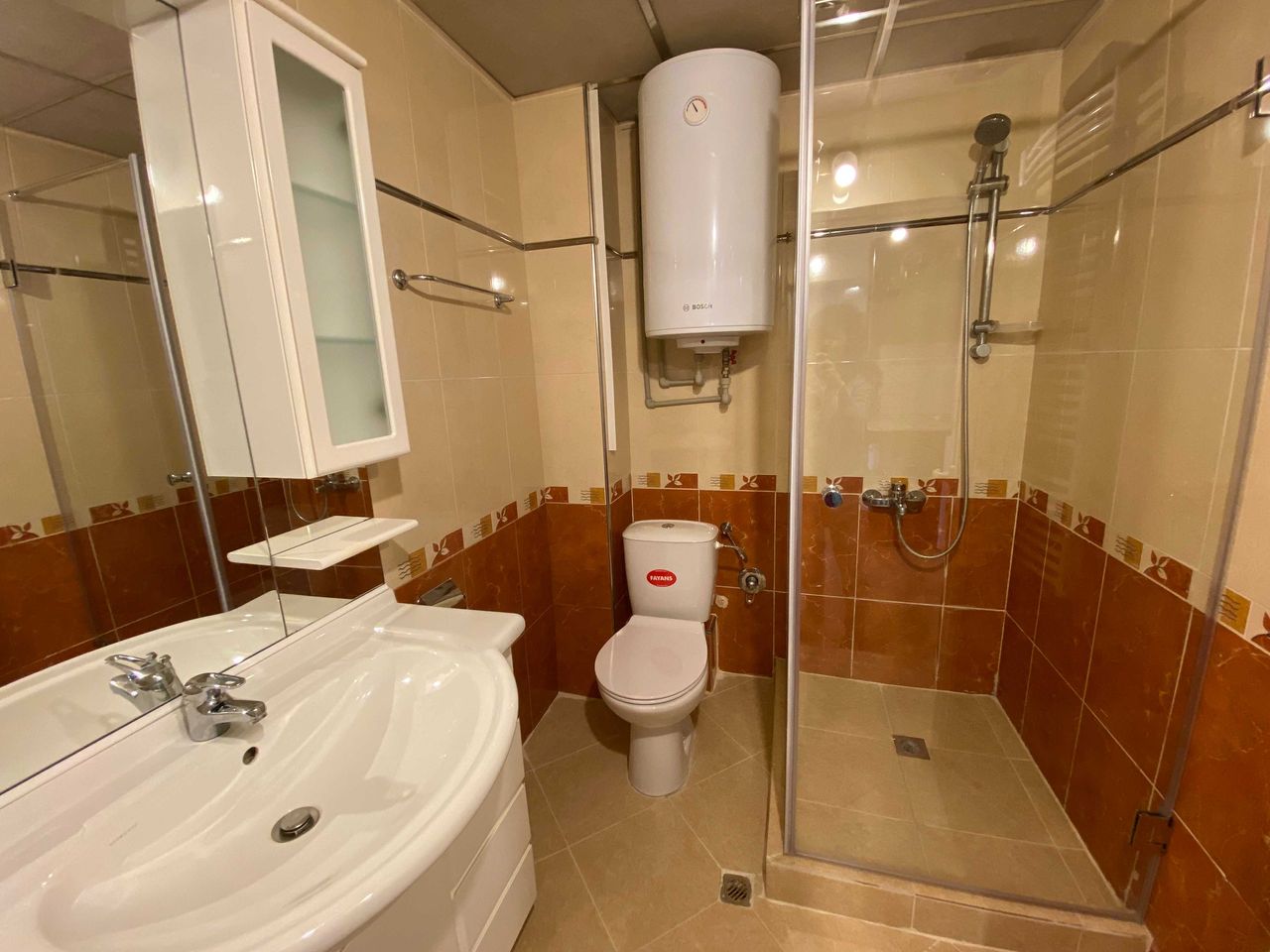 Дава се под наем Двустаен апартамент в София, Дианабад - 67 кв.м за 408 € - Снимка #7