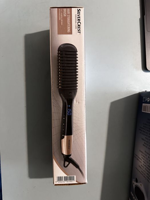 Четка за изправяне на коса